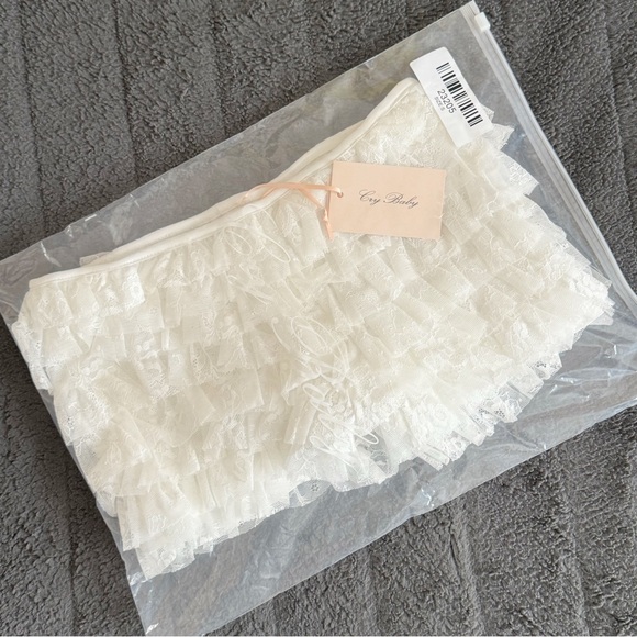 Cry Baby | Cherub Shorts - Picture 9 of 10